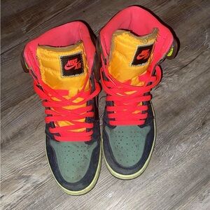 No box size 10 good condition need clean